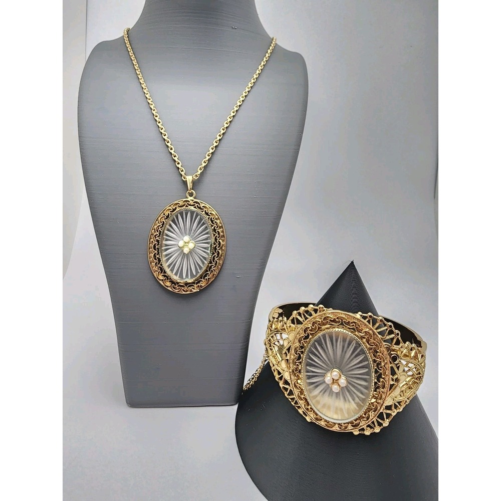 VTG Whiting And Davis Intaglio Necklace Bracelet Cuff Set Goldtone Faux Pearls